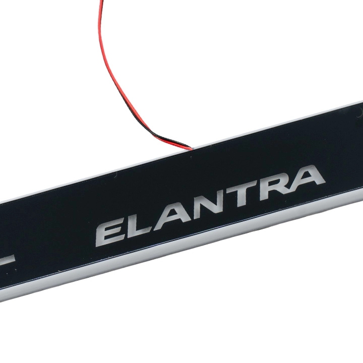 Nẹp Bước Chân Ngoài Hyundai Elantra [2018-2022] Led Đổi Màu