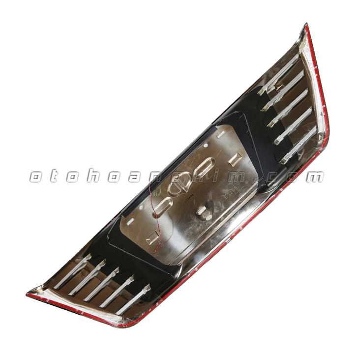 Ốp biển số xe Toyota Fortuner [2016-2021] Thái Lan có đèn