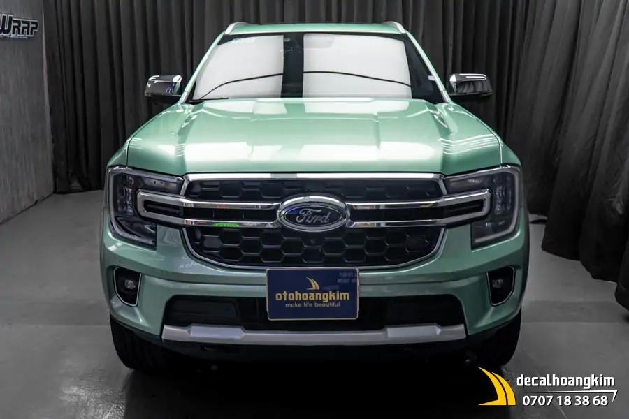 Dán đổi màu xanh ngọc (Mint Green) xe Ford Everest - Ảnh 1