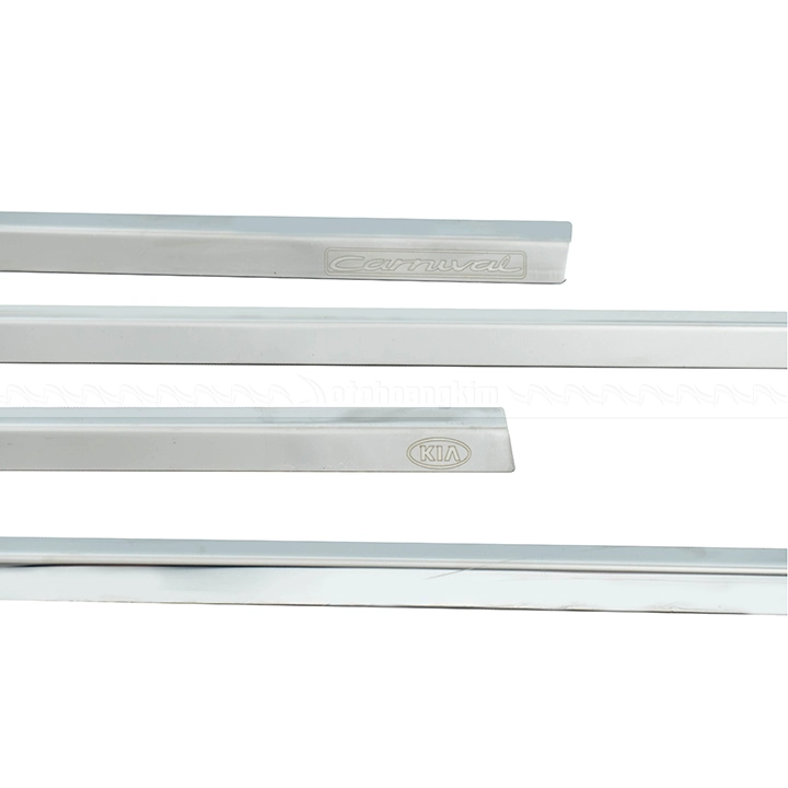 Viền chỉ kính Kia Carnival 2021