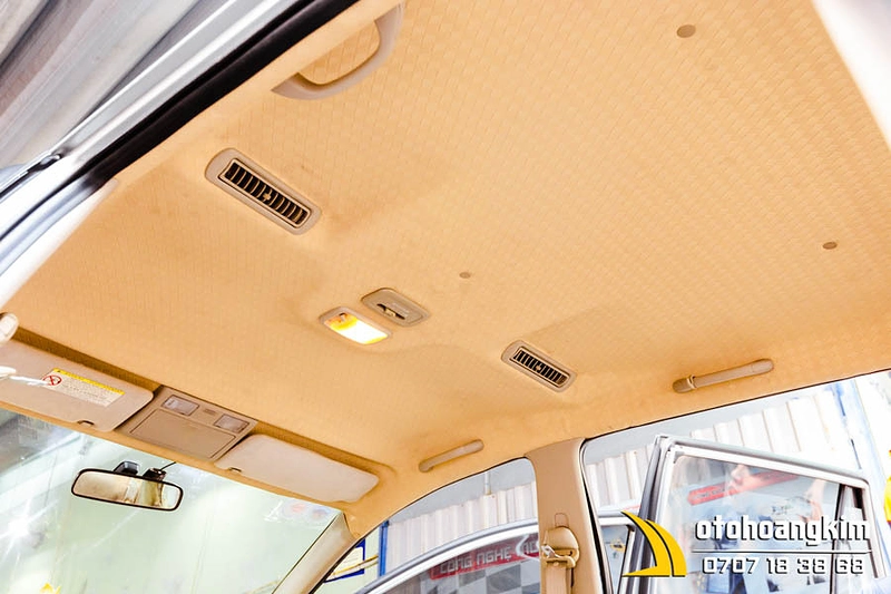 Bọc Trần Da 8D Xe Fortuner Màu Trắng Kem