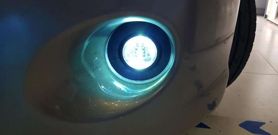 Đèn Xenon Mitsubishi Grandis - Ảnh 1