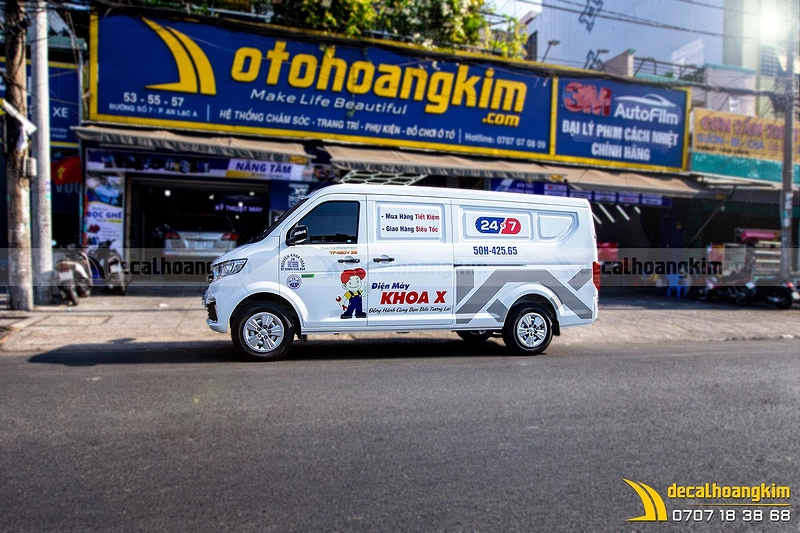 Dán Quảng Cáo Trên Xe Ô Tô - DQC325