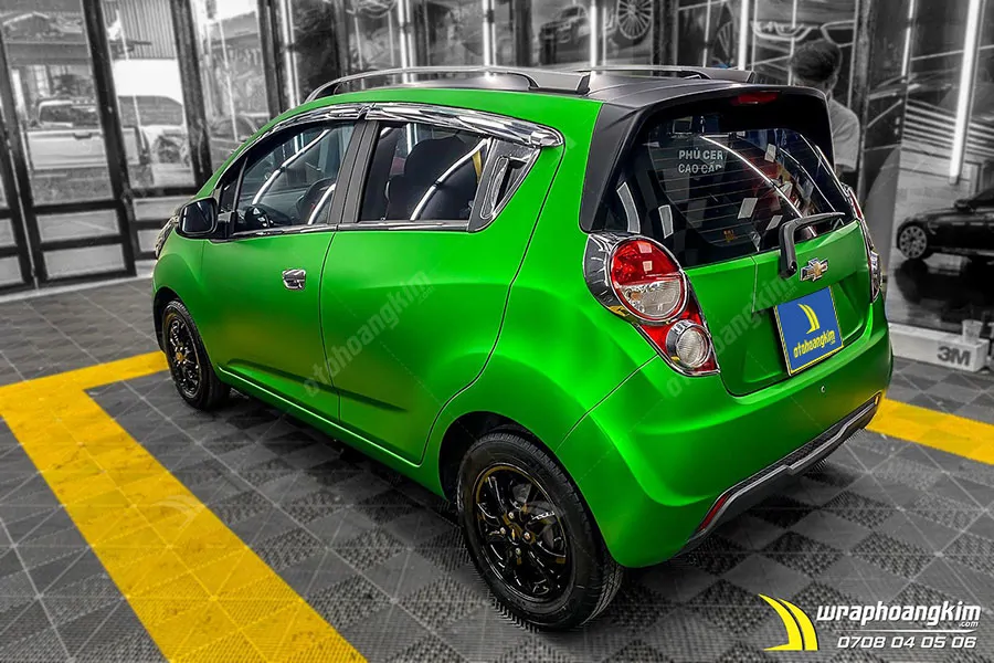 Dán đổi màu xanh mờ bóng Chevrolet Spark - Ảnh 3