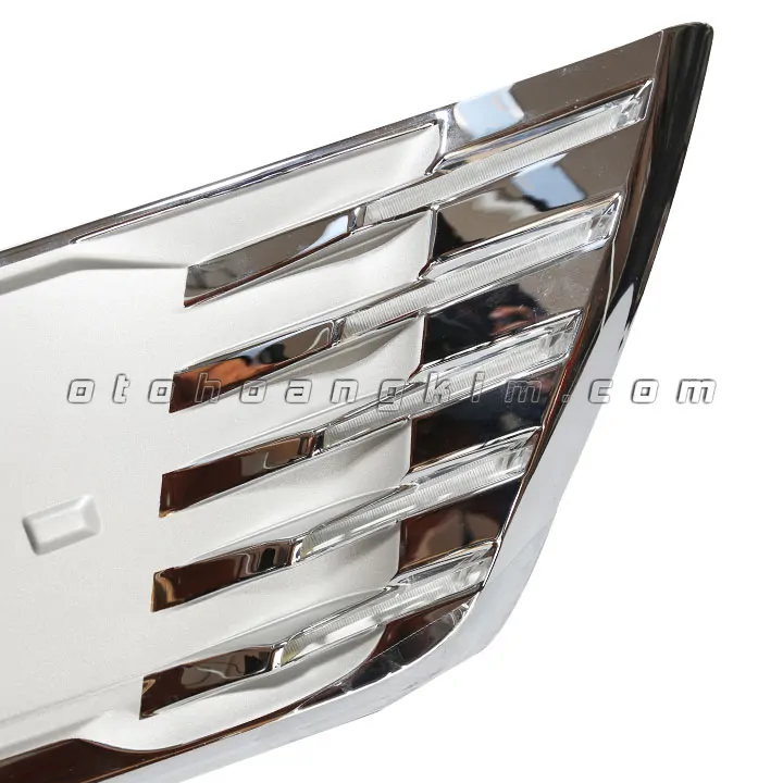 Ốp biển số xe Toyota Fortuner [2016-2021] Thái Lan có đèn - Ảnh 2