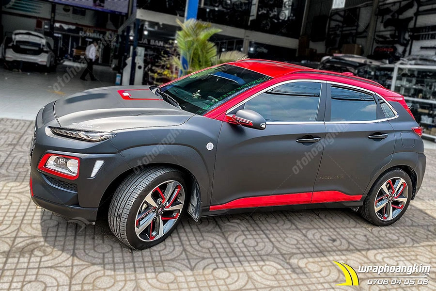 Dán đổi màu đen mờ Hyundai Kona - Ảnh 1