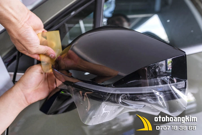 Dán PPF Kính Hậu Cho Xe SPORTAGE