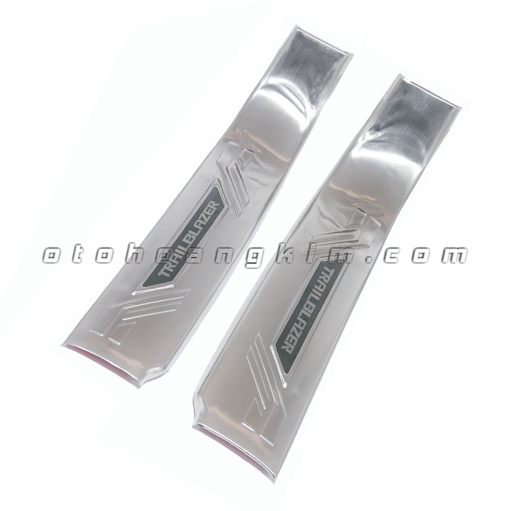 Nẹp bước chân trong Chevrolet Trailblazer [2016-2020] - Ảnh 1