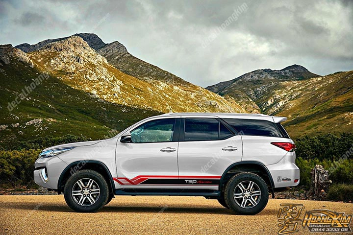 Tem Xe Toyota Fortuner - TFO063
