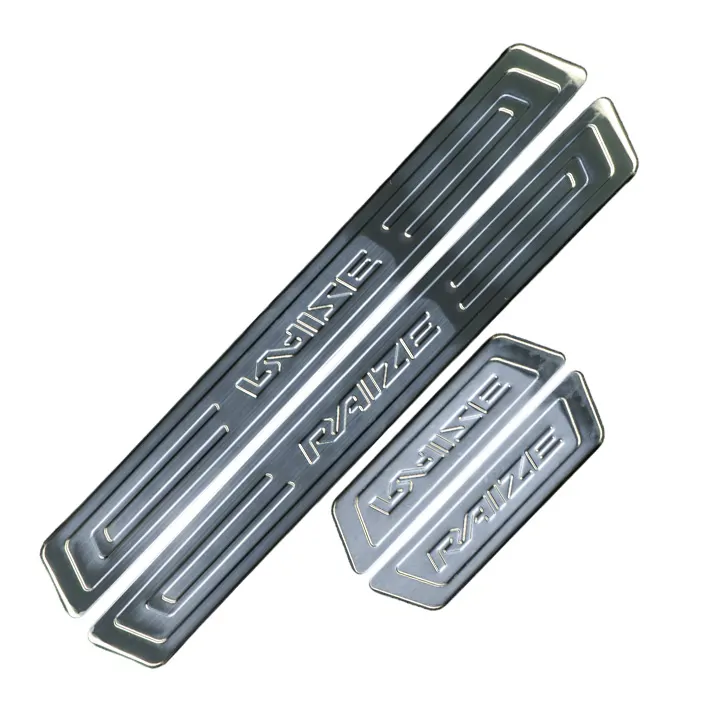 Nẹp Bước Chân Ngoài Toyota Raize Inox - Ảnh 3