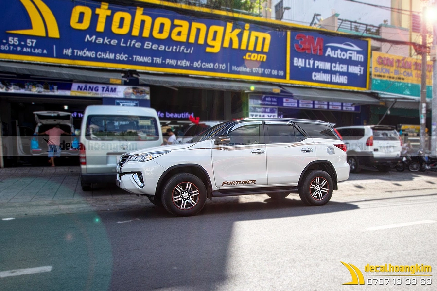 Tem Xe Toyota Fortuner - TFO144 - Ảnh 1
