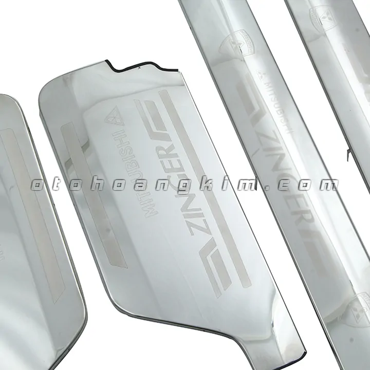 Nẹp bước chân trong Mitsubishi Zinger [2009-2019] inox - Ảnh 2