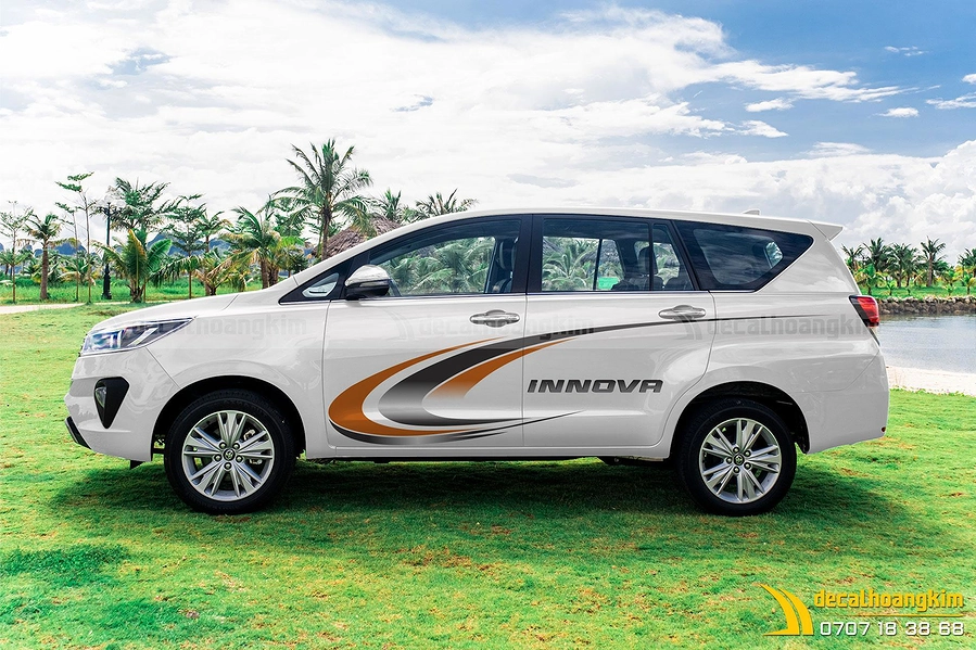 Tem Xe Toyota Innova - TIN102 - Ảnh 1