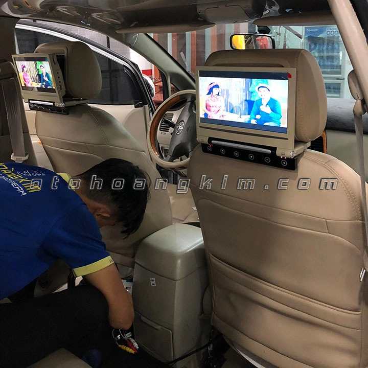 Màn hình DVD gối đầu Toyota Innova