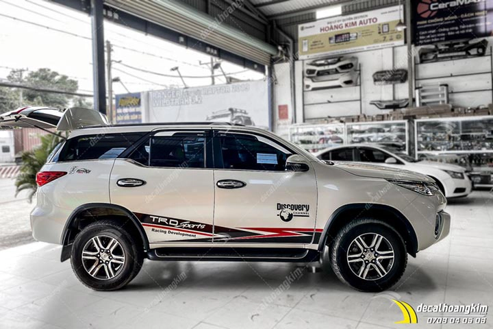 Tem Xe Toyota Fortuner - TFO048