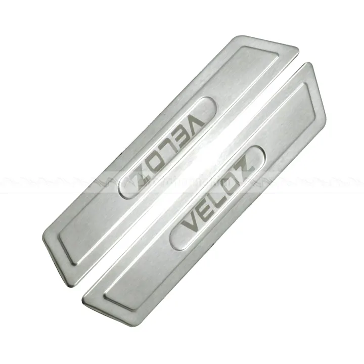 Nẹp Bước Chân Ngoài Toyota Veloz Inox - Ảnh 2