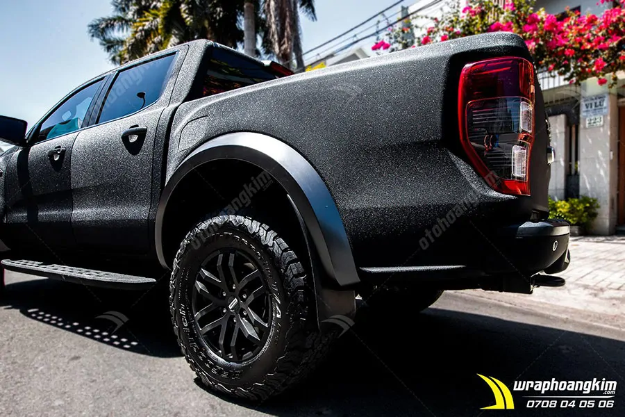 Dán đổi màu kim cương ngọc trai đen mờ Ford Ranger Raptor - Ảnh 5