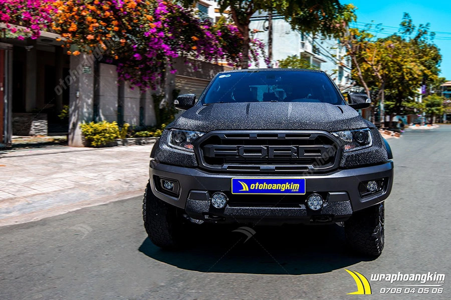 Dán đổi màu kim cương ngọc trai đen mờ Ford Ranger Raptor - Ảnh 1