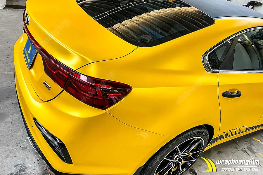 Dán đổi màu vàng mờ Kia Cerato - Ảnh 4