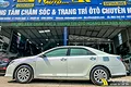 Dán đổi màu trắng mờ Toyota Camry - ảnh 1