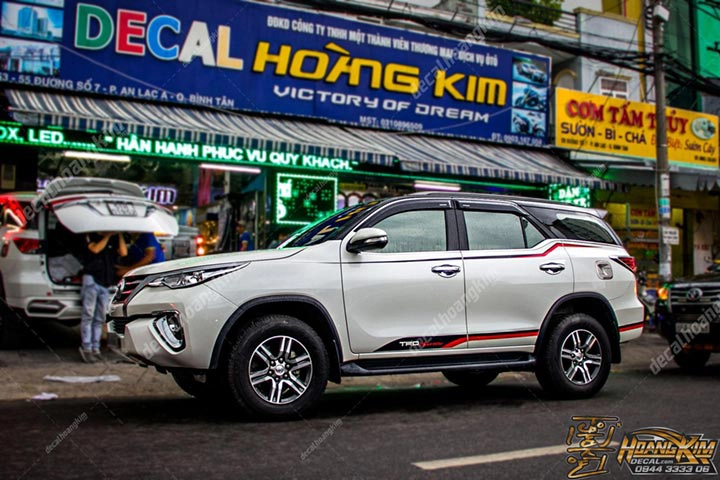 Tem Xe Toyota Fortuner Trd Sportivo - TFO062 - Ảnh 1