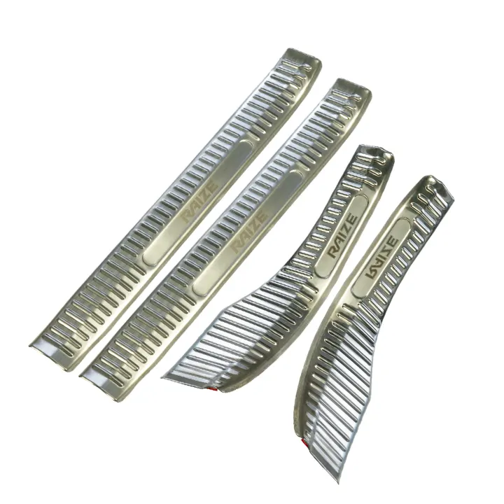 Nẹp Bước Chân Trong Toyota Raize 2021+ Inox - Ảnh 3