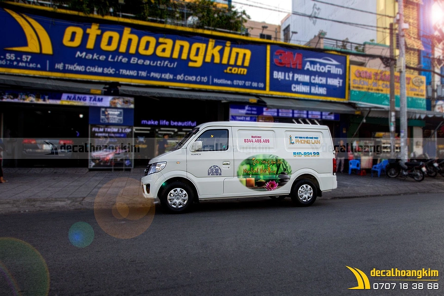 Dán Quảng Cáo Trên Xe Ô Tô - DQC303 - Ảnh 1