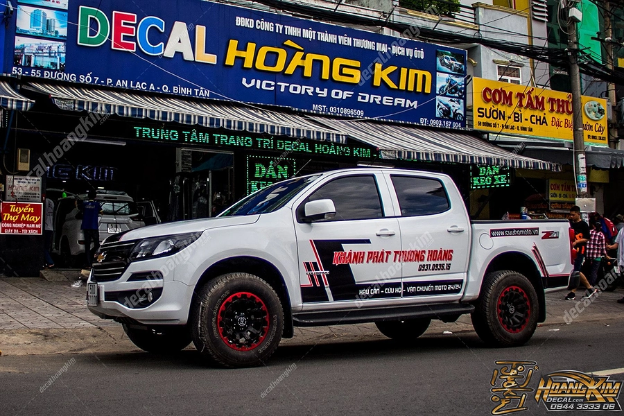 Dán Quảng Cáo Trên Xe Ô Tô - DQC063 - Ảnh 1