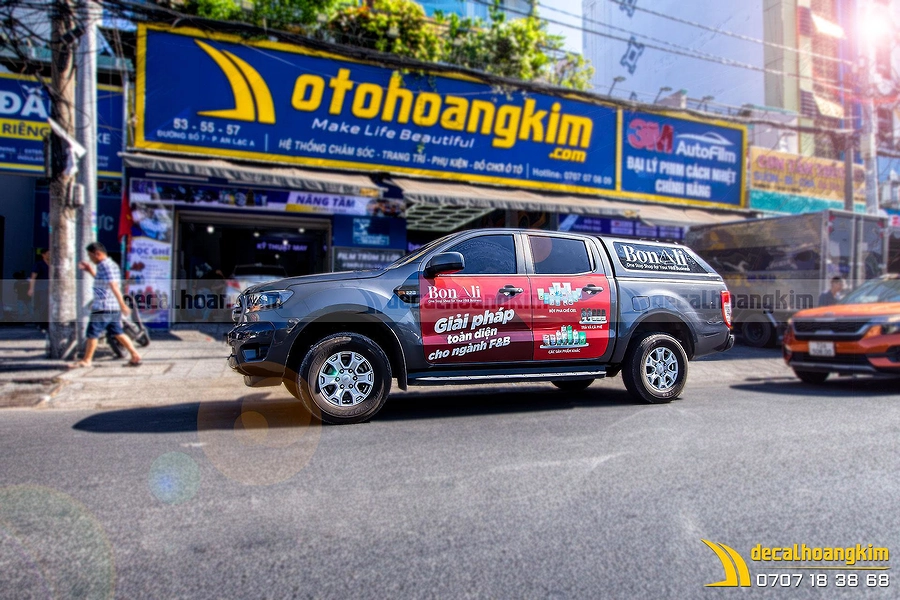 Dán Quảng Cáo Trên Xe Ô Tô - DQC328 - Ảnh 1