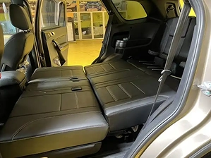 xe-7-cho-do-giuong-nam-uu-diem-va-bang-gia