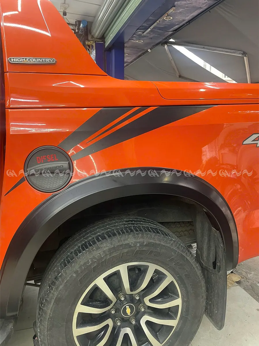 Ốp cua lốp Colorado bản lớn trơn - Ảnh 3