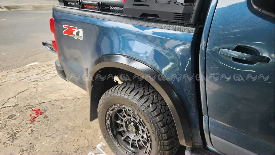 Ốp cua lốp Colorado bản lớn trơn - Ảnh 5