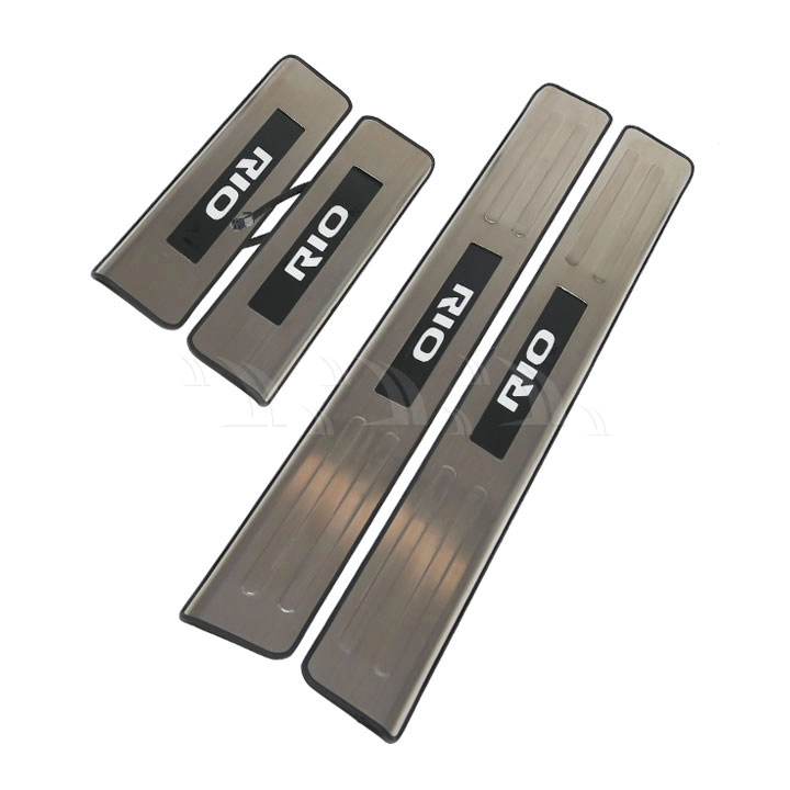 Nẹp bước chân ngoài Kia Rio [2013-2019] có đèn - Ảnh 1