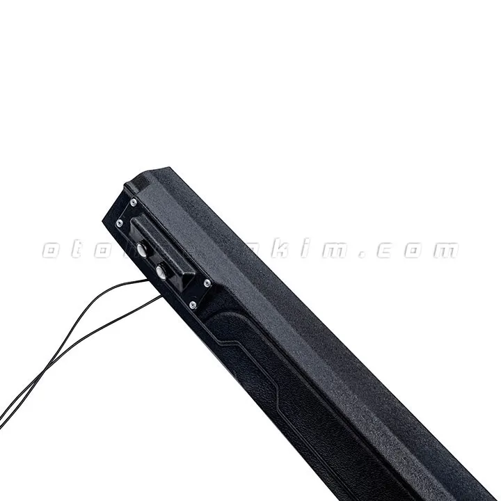 Ốp trên bửng sau Ford Ranger [2015-2020] có led - Ảnh 3