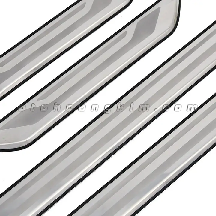 Nẹp bước chân ngoài Mitsubishi Pajero Nhập [2016-2020] - Ảnh 2