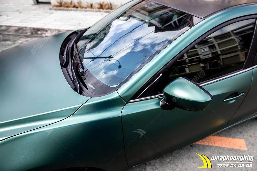 Dán đổi màu mờ bóng xanh ánh kim Mazda  3 - Ảnh 4