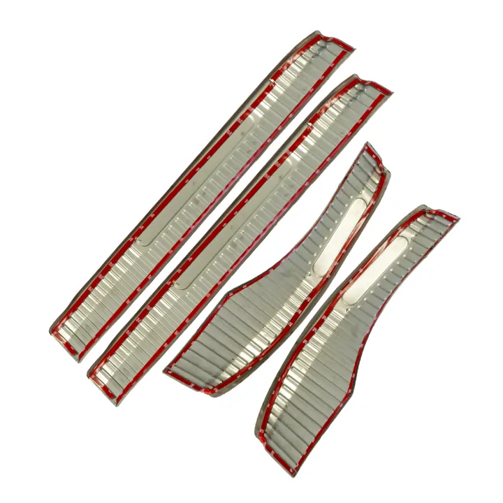 Nẹp Bước Chân Trong Toyota Raize 2021+ Inox - Ảnh 2