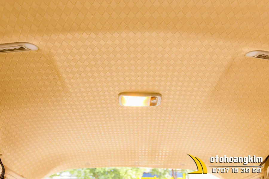 Bọc Trần Da 8D Xe Fortuner Màu Trắng Kem - Ảnh 4