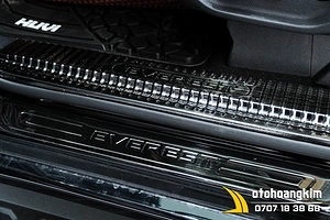 Nẹp Bước Chân Trong Ford Everest 2022+ Titan