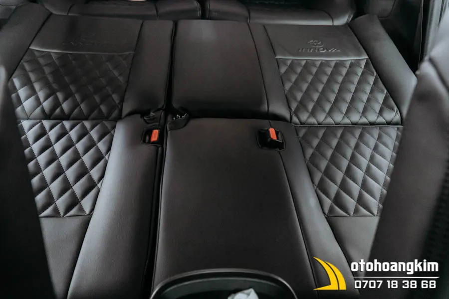 Độ Ghế Băng Giữa Thành Giường Xe Innova - Ảnh 3