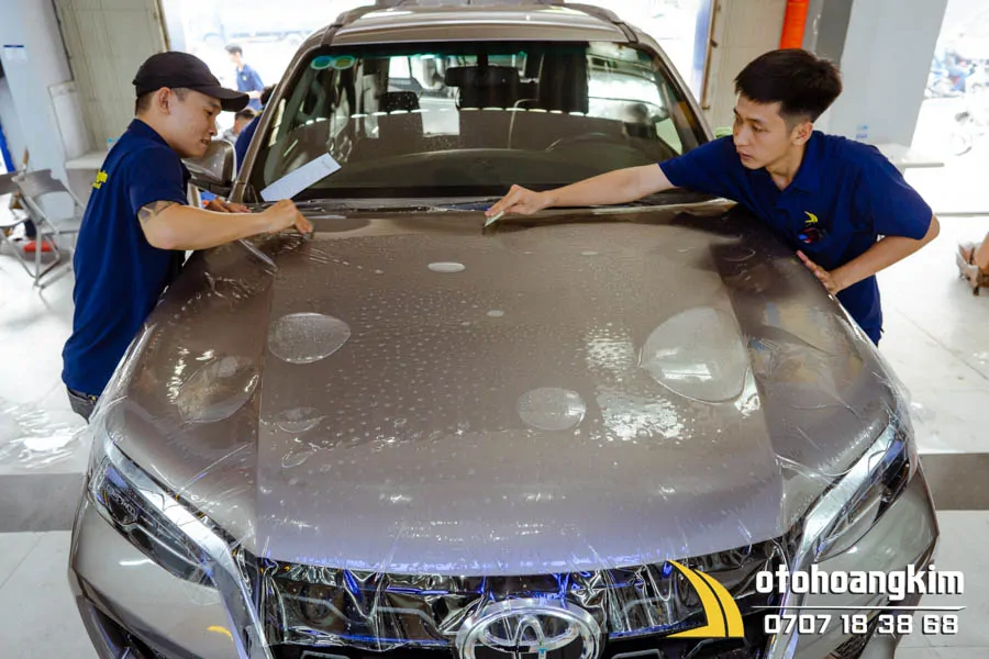 Dán PPF Toyota Fortuner chống trầy xước ô tô - Ảnh 2