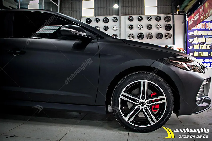 Dán đổi màu đen mờ Hyundai Elantra - Ảnh 4