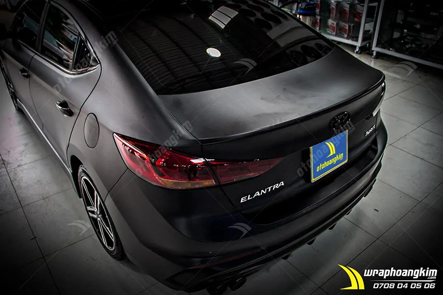 Dán đổi màu đen mờ Hyundai Elantra - Ảnh 2