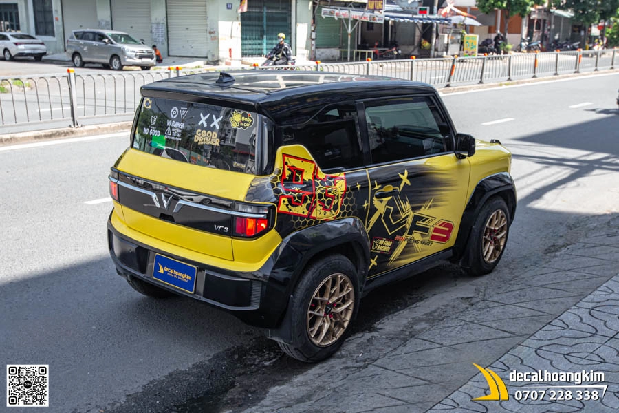 Tem xe VinFast VF3 phong cách Racing - Vàng đen nổi bật - Ảnh 1