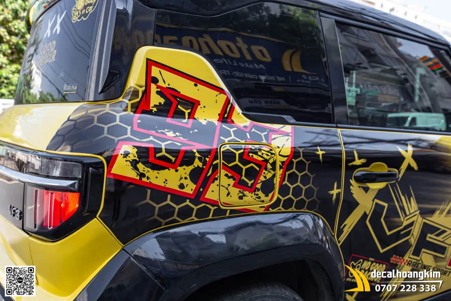 Tem xe VinFast VF3 phong cách Racing - Vàng đen nổi bật - Ảnh 4