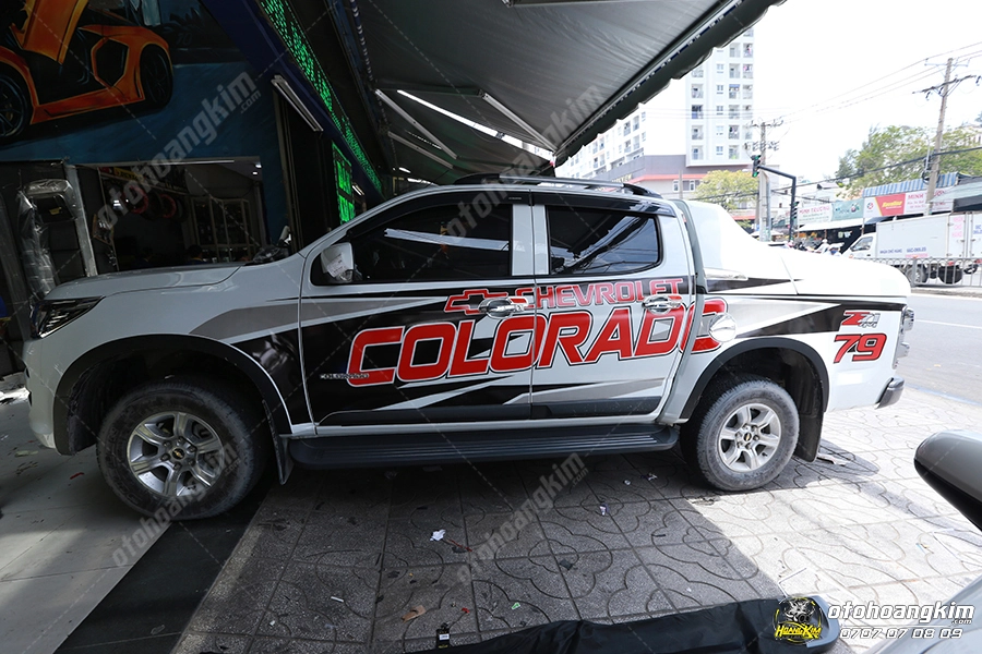 Bệ bước chân Chevrolet Colorado - Ảnh 1