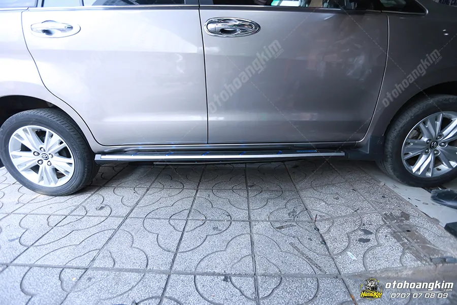 Bệ Bước Ngoài Toyota Innova - Ảnh 3
