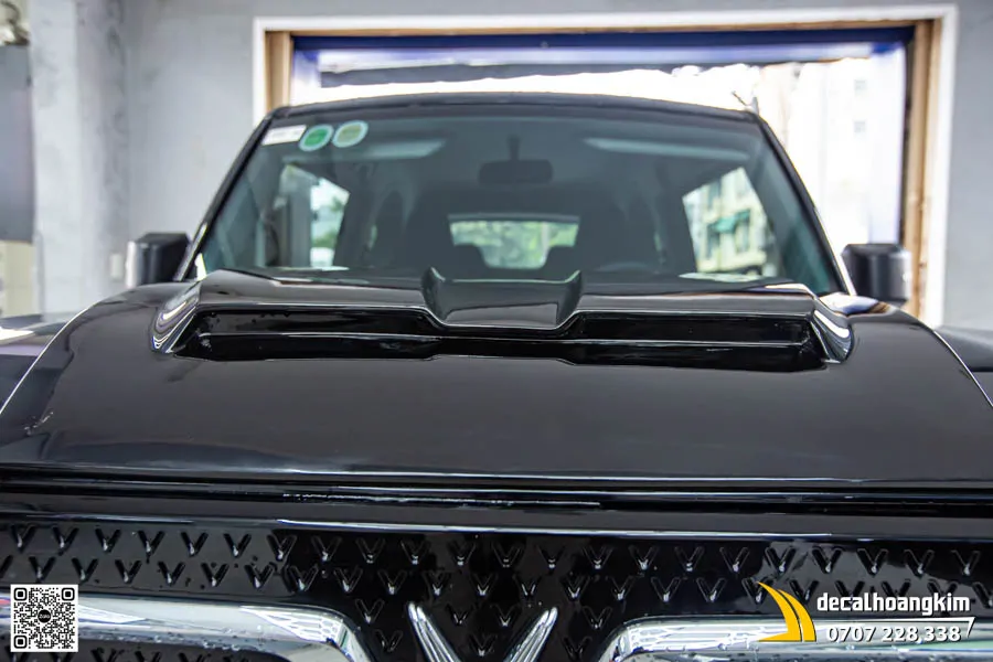 VF3 xám dán đổi màu đen bóng nửa thân trên (kiểu maybach) - Ảnh 3