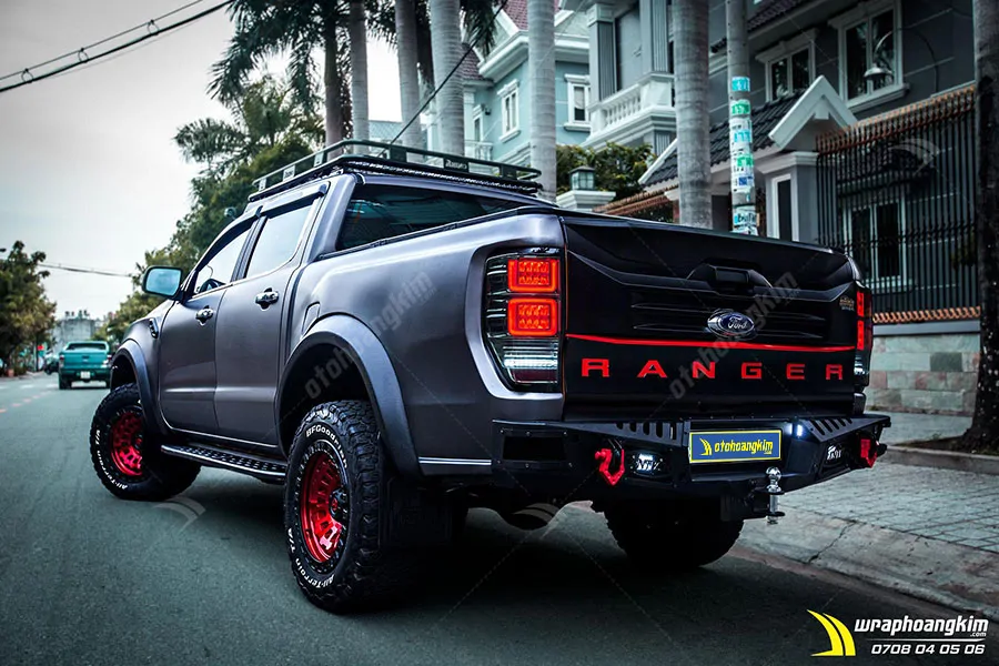 Dán đổi màu xám mờ Ford Ranger - Ảnh 3