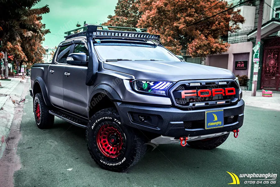 Dán đổi màu xám mờ Ford Ranger - Ảnh 2